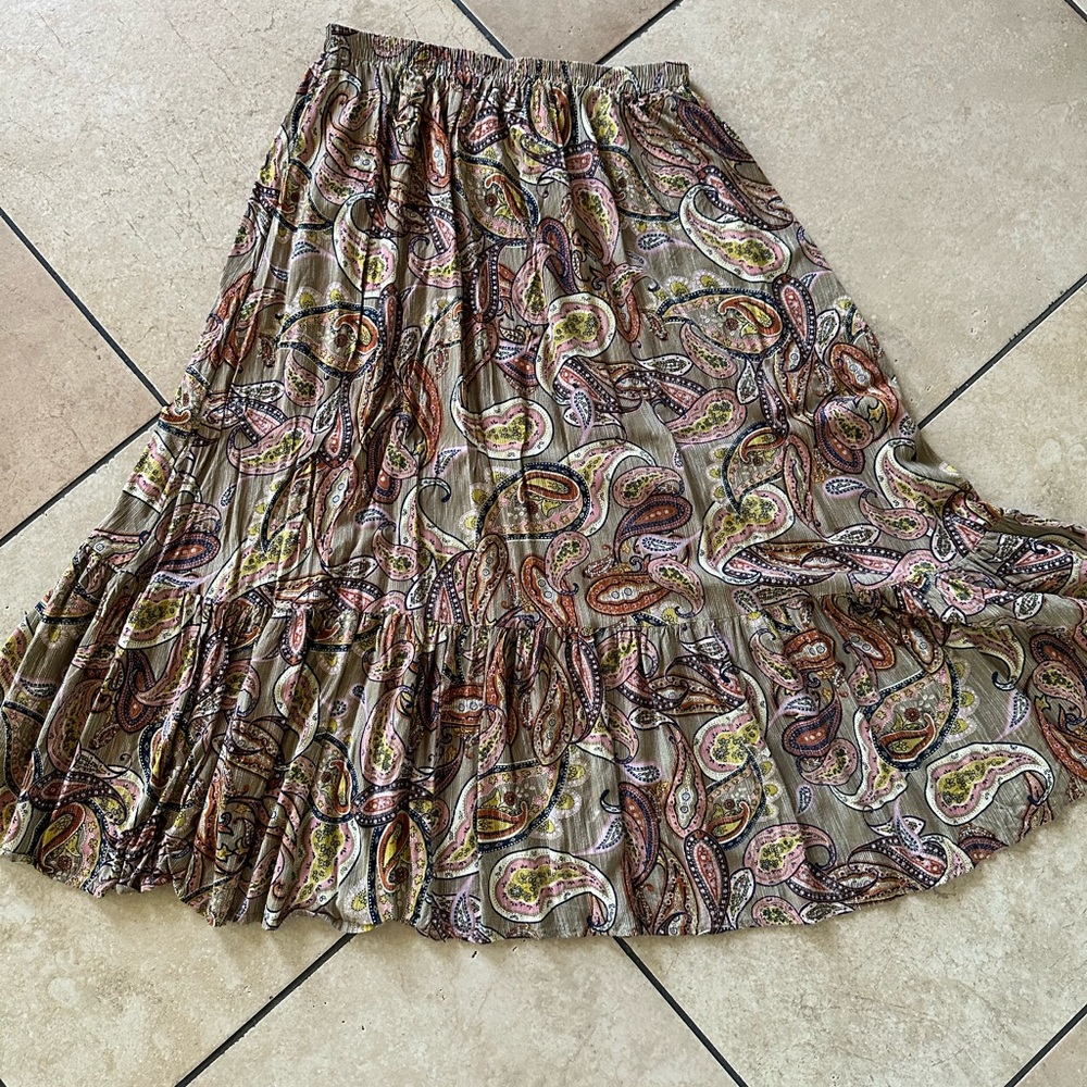 Midi skirt